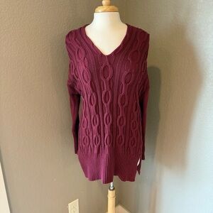 Women's Cable Knit Sweater - Burgundy Medium